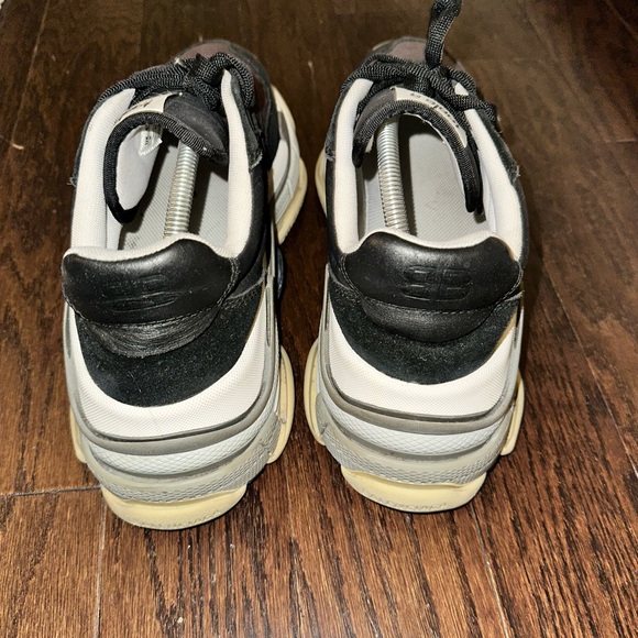 Valencia’s Triple S Men’s V2 Black Burgundy Nylon Speed Trainer US 9 - Picture 5 of 7